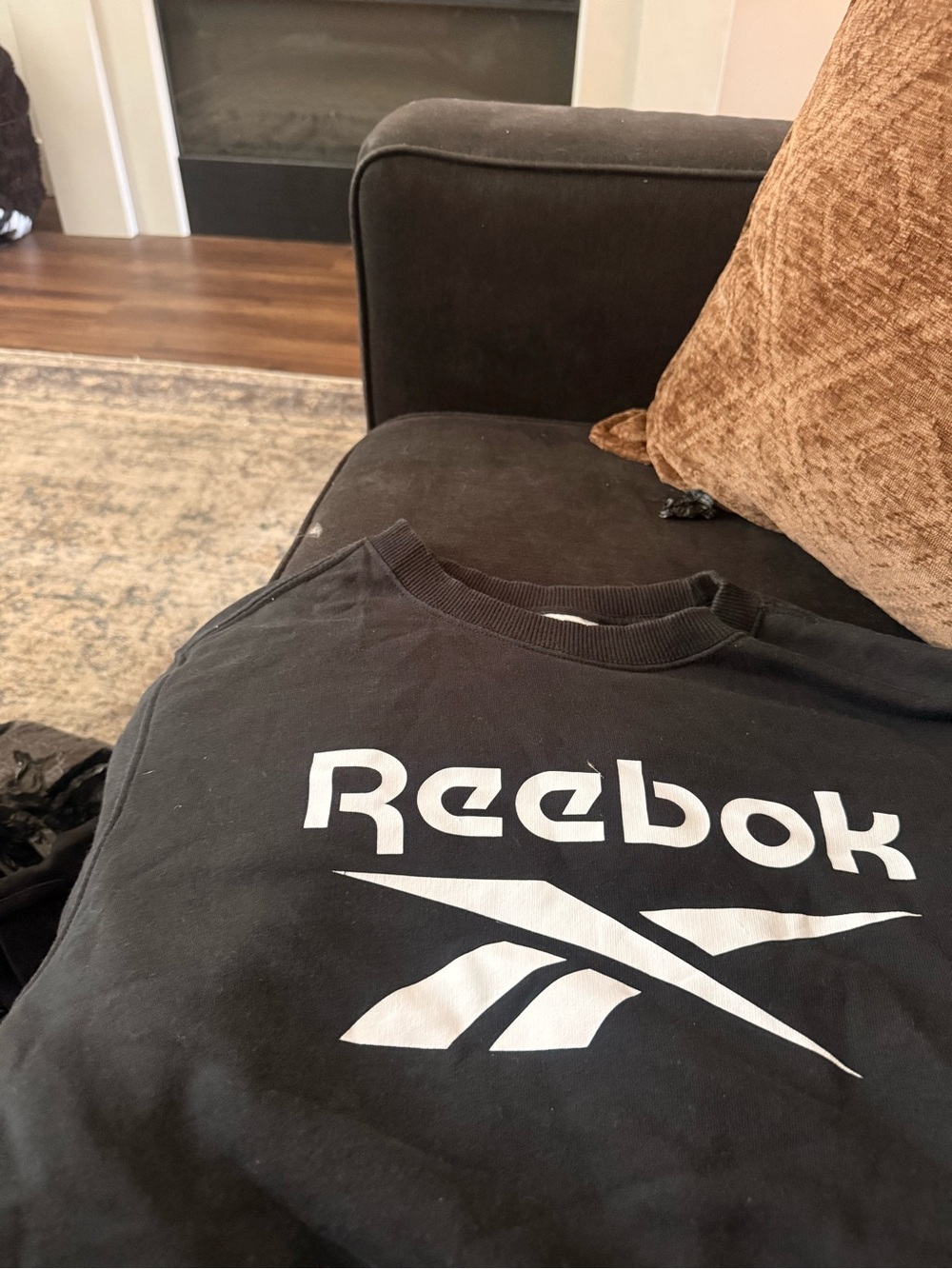 Reebok Men’s Black Logo Crewneck sweater